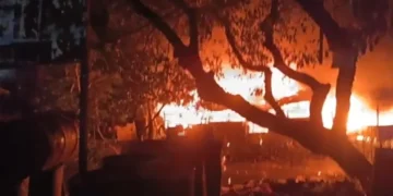 নোয়াখালীতে সিলিন্ডার বিস্ফোরণে পুড়ল ৫ দোকান