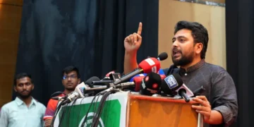‘পরিবর্তন শুধু ক্ষমতাসীনদের মুখে হয়েছে, রাষ্ট্রের চরিত্রে নয়’