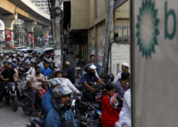 জ্বালানি খাত বেসরকারিকরণের দ্রুত উদ্যোগে একচেটিয়া নিয়ন্ত্রণ ও দেশজুড়ে আন্দোলনের আশঙ্কা