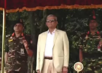 রাষ্ট্রপতি হিসেবে প্রথম কার্যদিবসে বঙ্গভবনে মির্জা ফখরুল