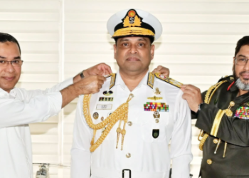 অ্যাডমিরাল পদে পদোন্নতি পেলেন নৌবাহিনীর প্রধান