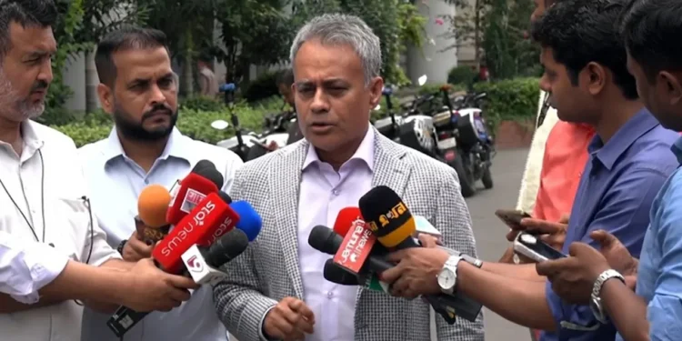 দূষণ, নাব্যতা ও অবকাঠামো চ্যালেঞ্জ পেরিয়ে ওয়াটার বাস ফেরানোর উদ্যোগ